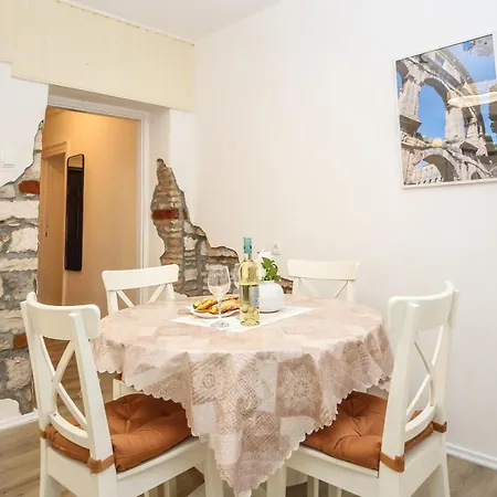 Apartmán Forum Oasis *
