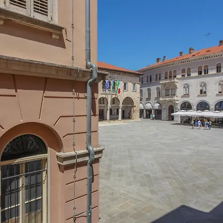 Forum Oasis Apartment *