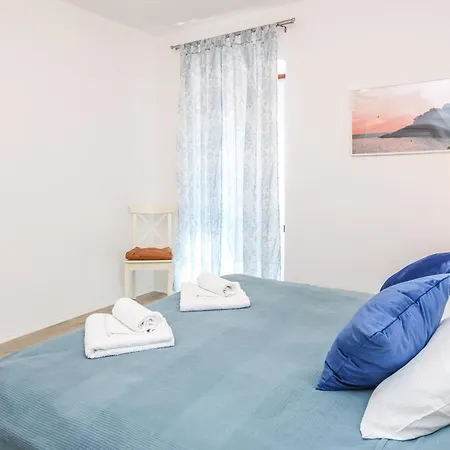 Forum Oasis Apartment Pula